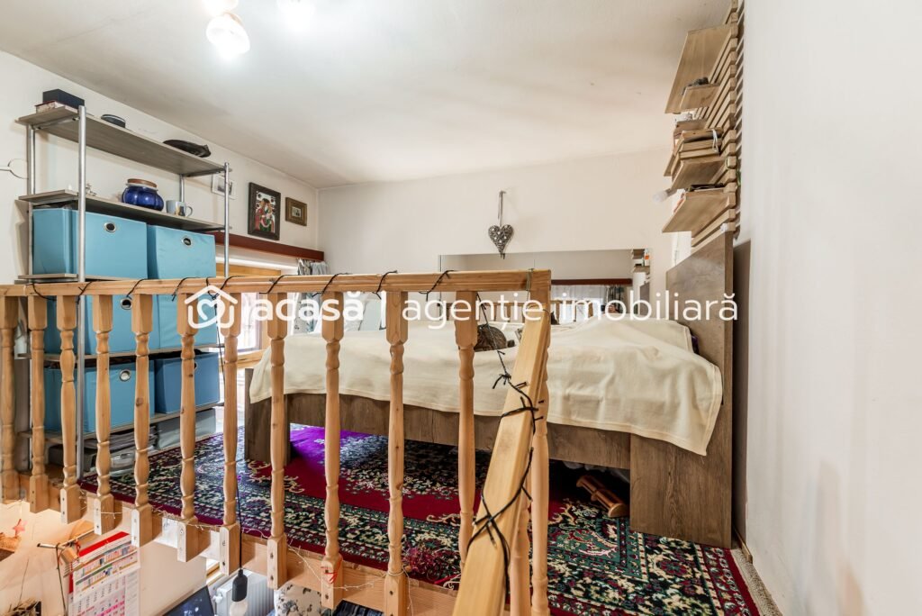 Apartament 2 camere ultracentral + spațiu bonus la demisol De vânzare Apartament 2 camere ultracentral + spațiu bonus la demisol în zona Ultracentral 2 camere 1 dormitor Arad 1