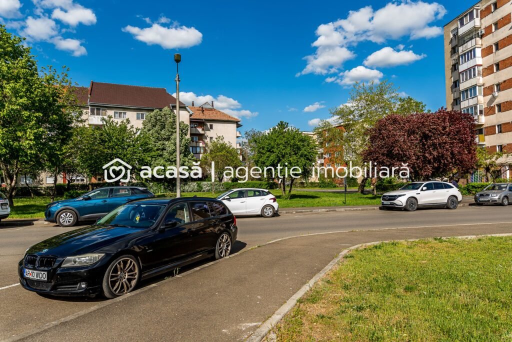 Fără comision! Apartament 3 camere Micalaca 300. Vedere superbă spre Mureș în zona Micalaca 3 camere 2 dormitoare Arad 1