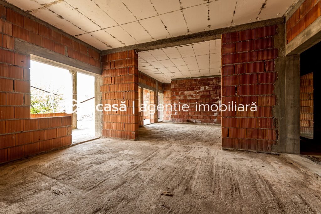 Casă finisată + casă în construcție, la același preț! De vânzare Casă finisată + casă în construcție, la același preț! în zona Arad 3 camere 2 dormitoare Arad 1