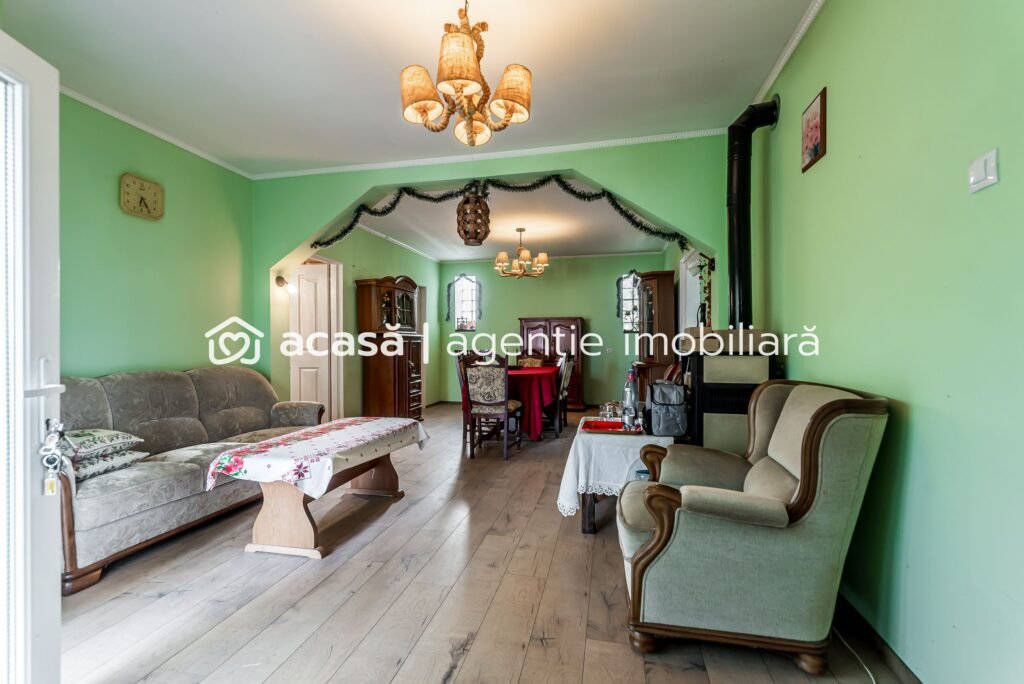 Casă finisată + casă în construcție, la același preț! De vânzare Casă finisată + casă în construcție, la același preț! în zona Arad 3 camere 2 dormitoare Arad 1