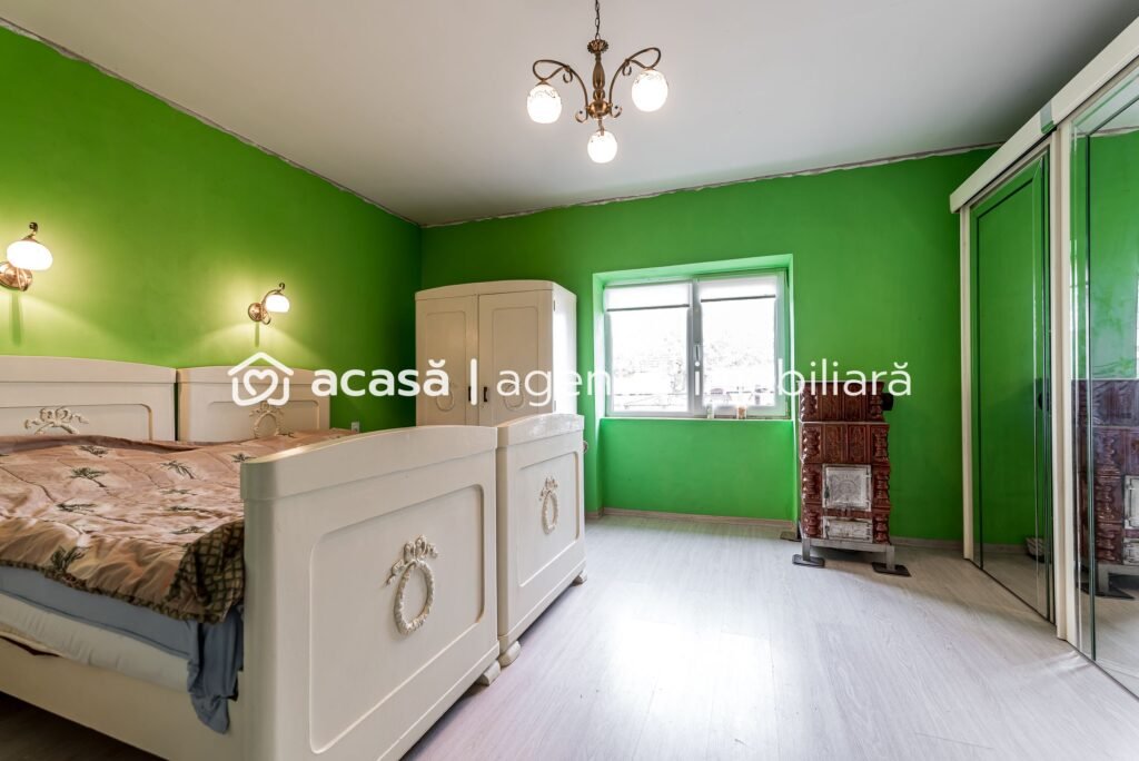 Casă finisată + casă în construcție, la același preț! De vânzare Casă finisată + casă în construcție, la același preț! în zona Arad 3 camere 2 dormitoare Arad 1