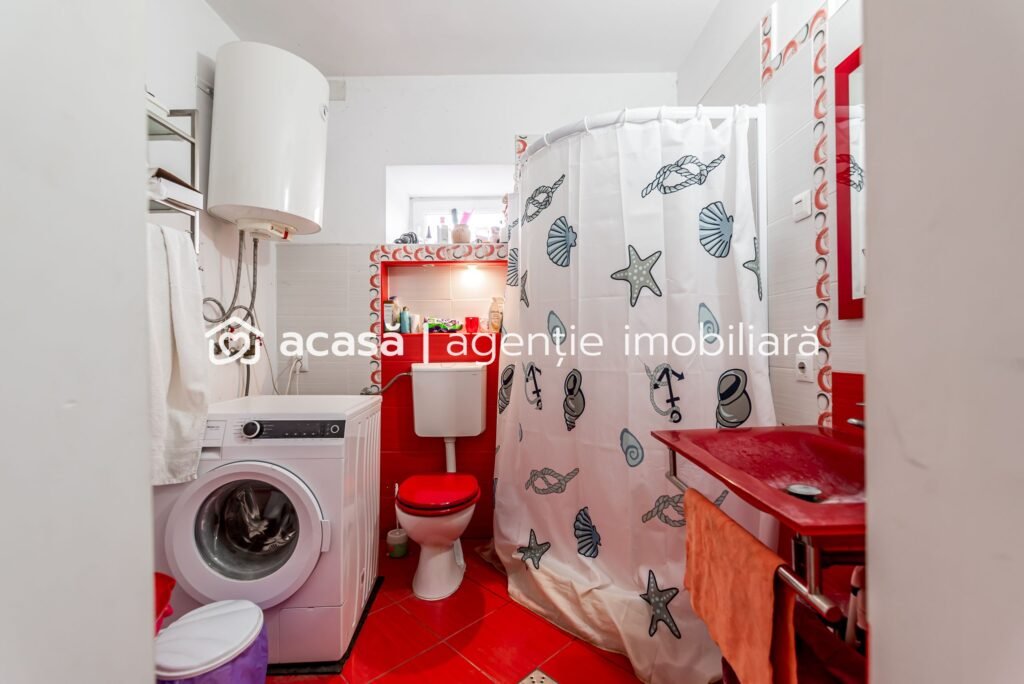 Casă finisată + casă în construcție, la același preț! De vânzare Casă finisată + casă în construcție, la același preț! în zona Arad 3 camere 2 dormitoare Arad 1
