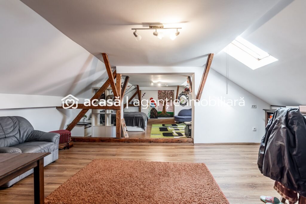 De vânzare Casa solida din caramida - 8 camere - zona Sega, UTA - COMISION 0 în zona Sega 8 camere 6 dormitoare Arad 1