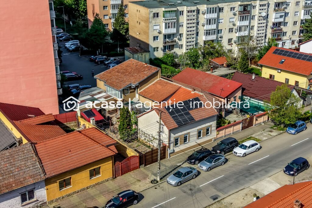 De vânzare Casa solida din caramida - 8 camere - zona Sega, UTA - COMISION 0 în zona Sega 8 camere 6 dormitoare Arad 1
