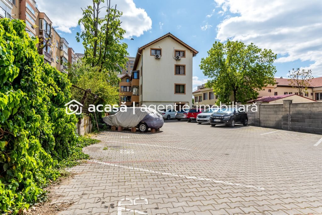 De vânzare Mansardă cu 2 dormitoare și loc de parcare - 0% COMISION în zona Aurel Vlaicu 3 camere 2 dormitoare Arad 1