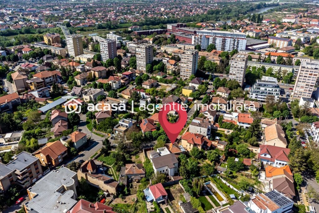 De vânzare Oportunitate rară în cea mai exclusivistă zonă din Arad, Zona Gloria în zona Central 4 camere 3 dormitoare Arad 1