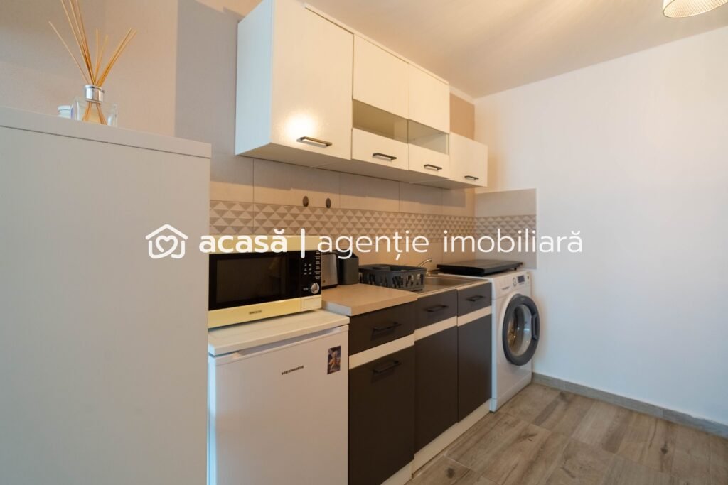 De vânzare Proprietate in zona centrala! în zona Central 1 camera Arad 1