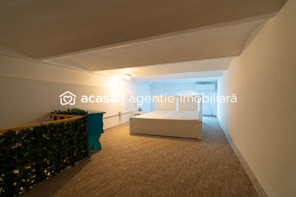 De vânzare Proprietate in zona centrala! în zona Central 1 camera Arad 1