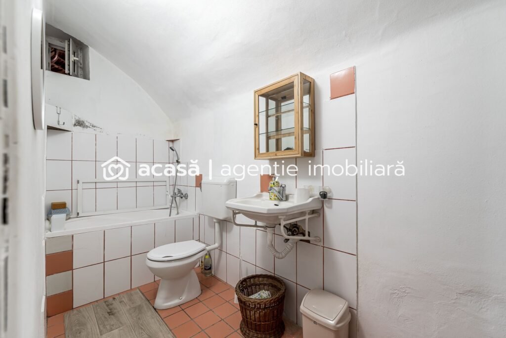 De vânzare REZERVAT! Apartament 2 camere ultracentral + spațiu bonus la demisol în zona Ultracentral 2 camere 1 dormitor Arad 1