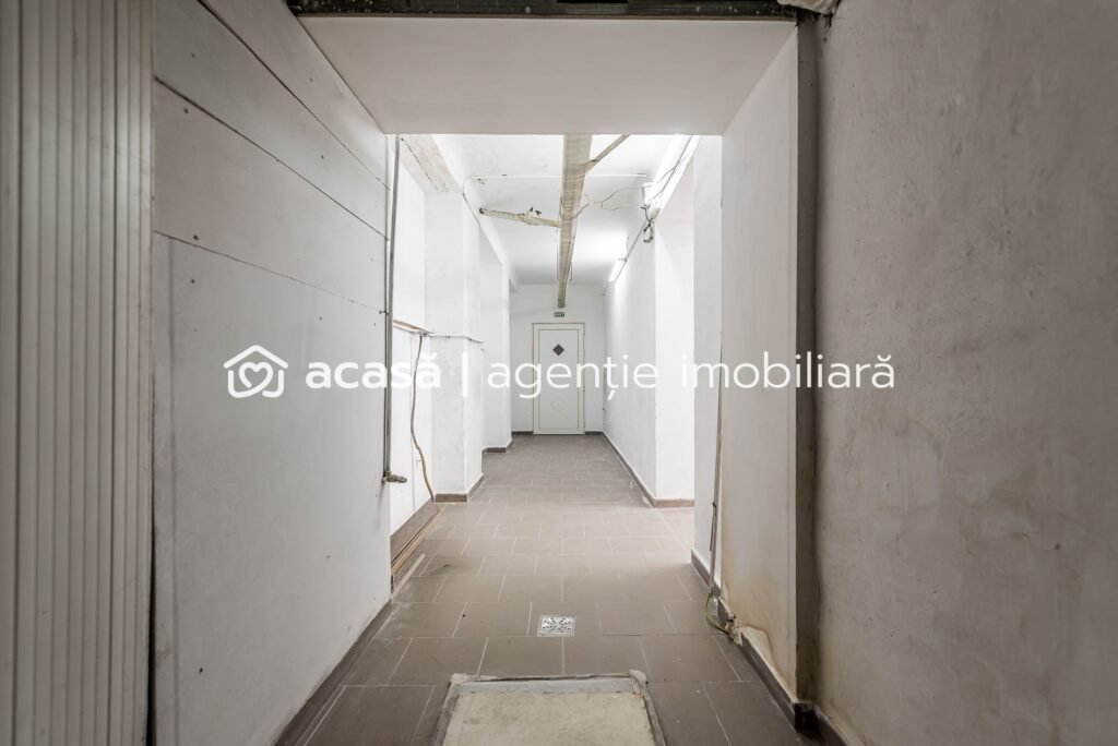 De vânzare Spațiu comercial cu acces stradal, pe b-dul Decebal, ideal investiție în zona Central 3 camere Arad 1