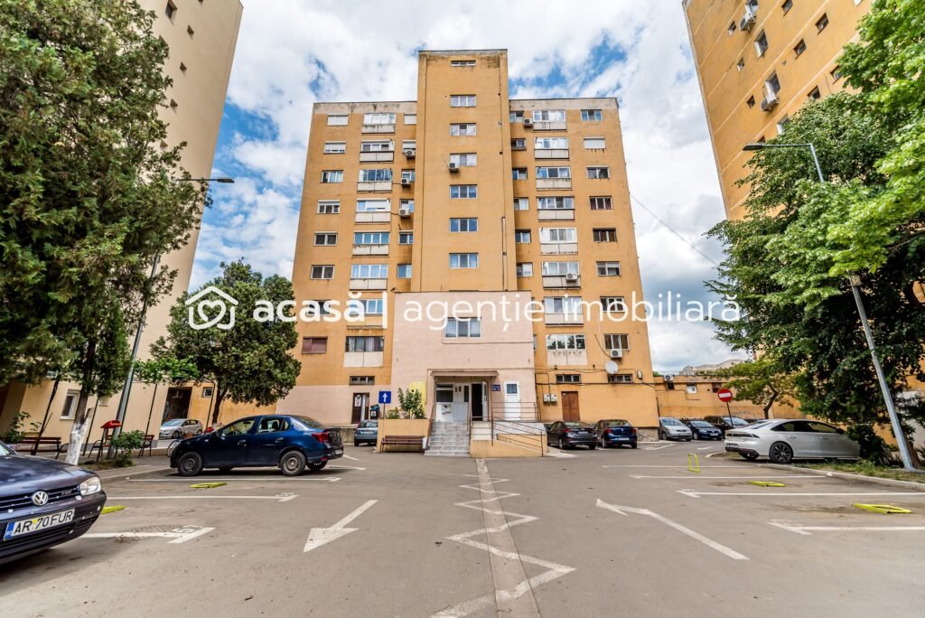 De vânzare 79.900 € | Vlaicu (între UTA și Lebăda) | 2 camere decomandat | lift în zona Aurel Vlaicu 2 camere 1 dormitor Arad 1