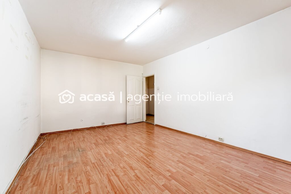 De vânzare Apartament 2 camere, decomandat | Str Banul Maracine în zona Banu Mărăcine 2 camere 1 dormitor Arad 1