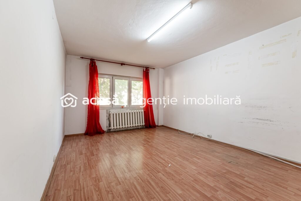 De vânzare Apartament 2 camere, decomandat | Str Banul Maracine în zona Banu Mărăcine 2 camere 1 dormitor Arad 1