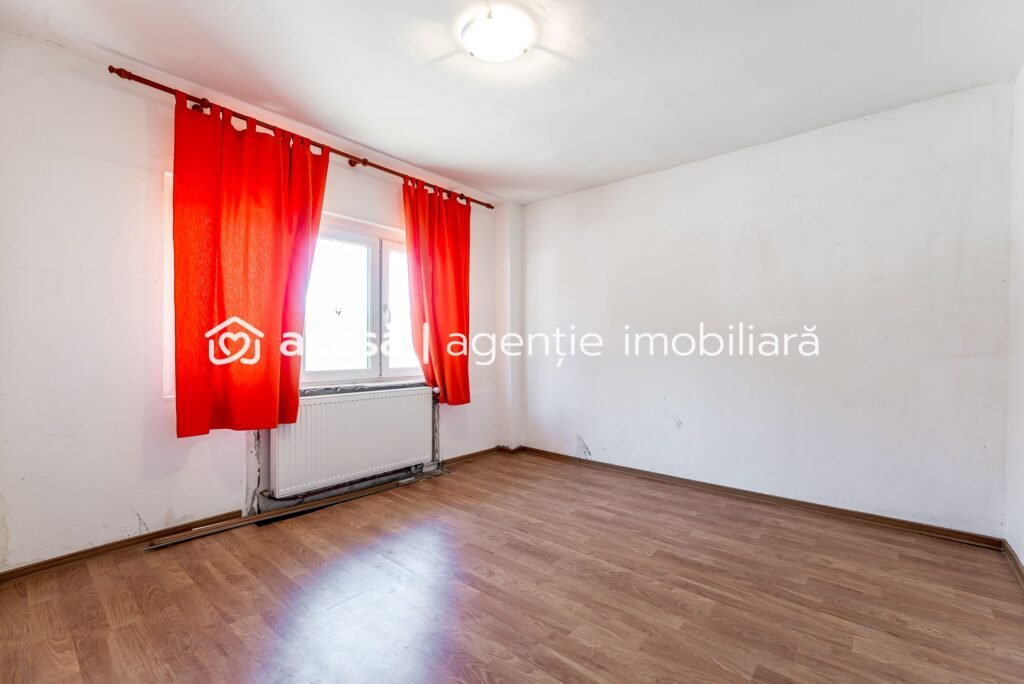 De vânzare Apartament 2 camere, decomandat | Str Banul Maracine în zona Banu Mărăcine 2 camere 1 dormitor Arad 1