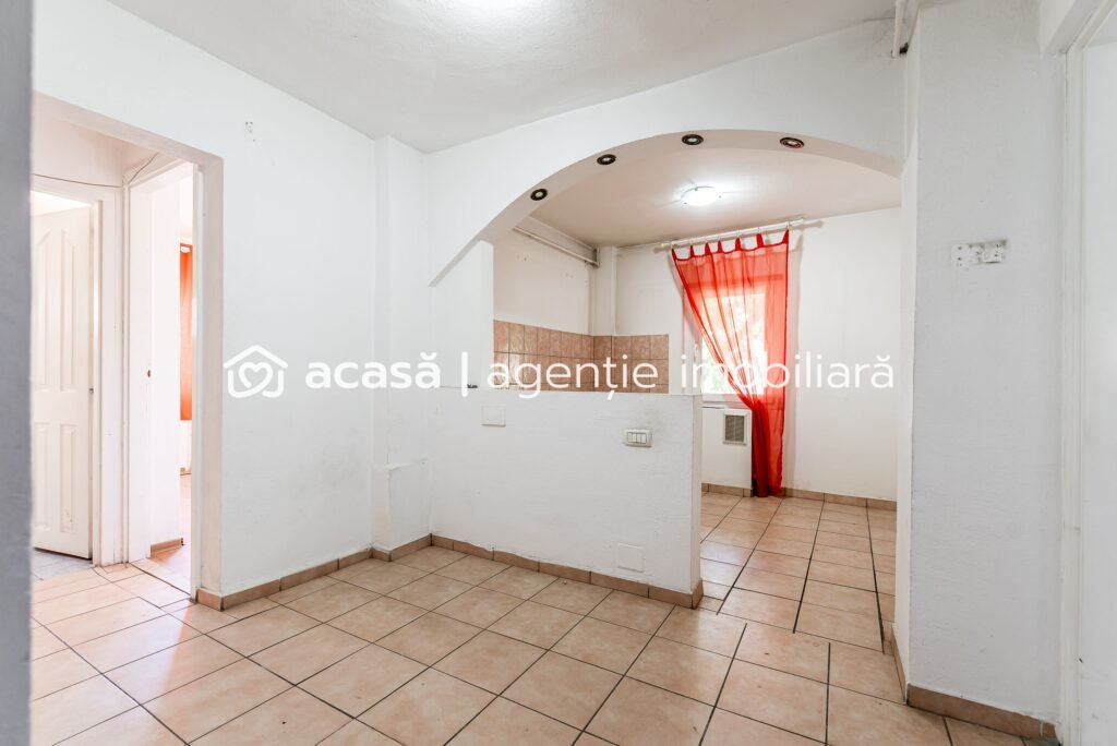 De vânzare Apartament 2 camere, decomandat | Str Banul Maracine în zona Banu Mărăcine 2 camere 1 dormitor Arad 1