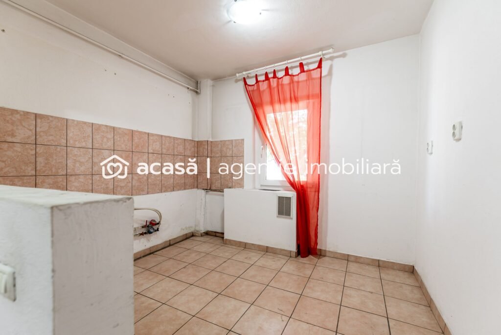 De vânzare Apartament 2 camere, decomandat | Str Banul Maracine în zona Banu Mărăcine 2 camere 1 dormitor Arad 1