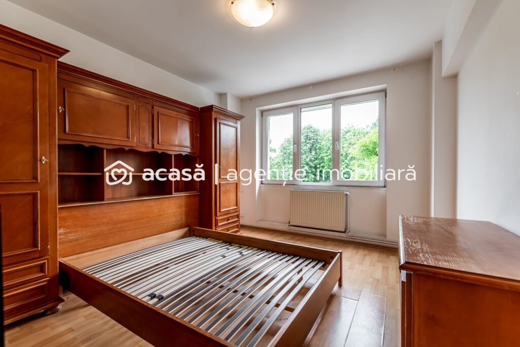 De vânzare Apartament 2 camere, etaj 2, bloc cu lift, Libelula, Arad în zona Ultracentral 2 camere 1 dormitor Arad 1
