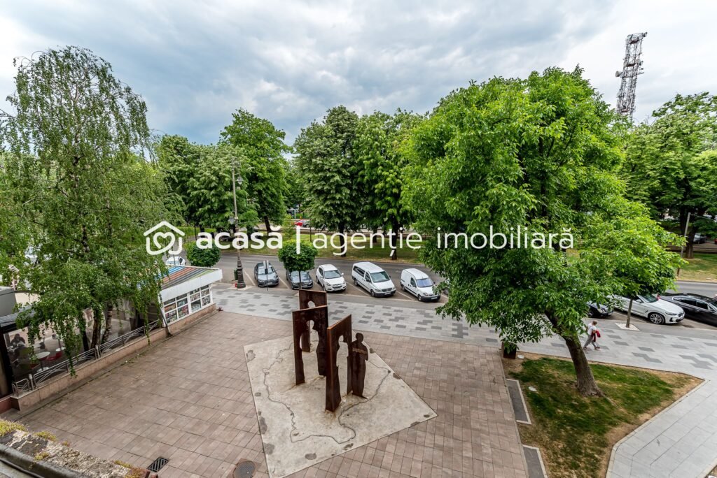 De vânzare Apartament 2 camere, etaj 2, bloc cu lift, Libelula, Arad în zona Ultracentral 2 camere 1 dormitor Arad 1