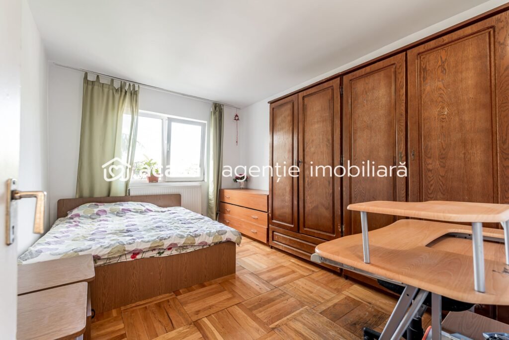 De vânzare Apartament cu 3 camere, etaj 2 – Zona Vlaicu, Lebăda - COMISION 0 în zona Aurel Vlaicu 3 camere 2 dormitoare Arad 1