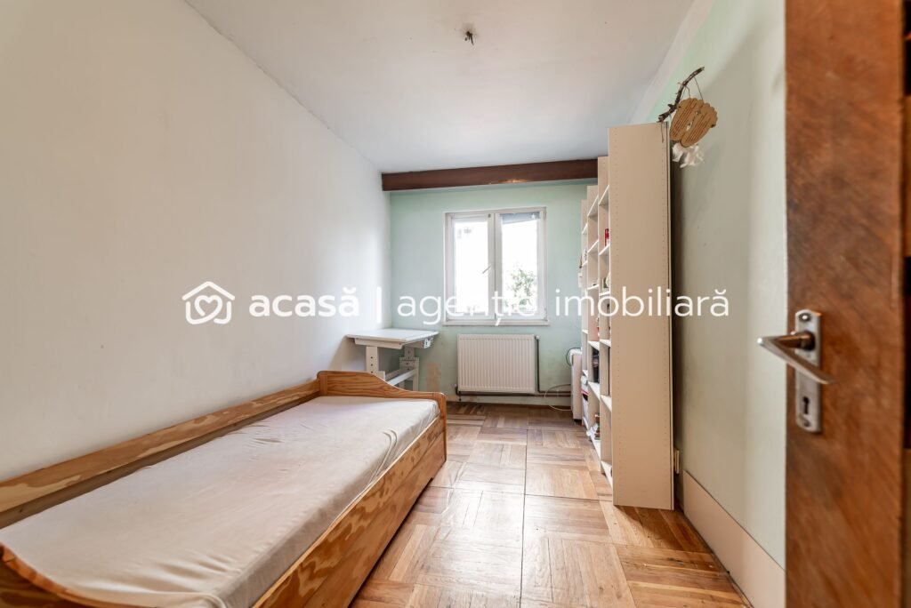 De vânzare Apartament cu 3 camere, etaj 2 – Zona Vlaicu, Lebăda - COMISION 0 în zona Aurel Vlaicu 3 camere 2 dormitoare Arad 1