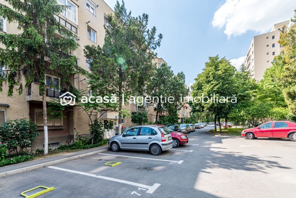 De vânzare Apartament cu 3 camere, etaj 2 – Zona Vlaicu, Lebăda - COMISION 0 în zona Aurel Vlaicu 3 camere 2 dormitoare Arad 1