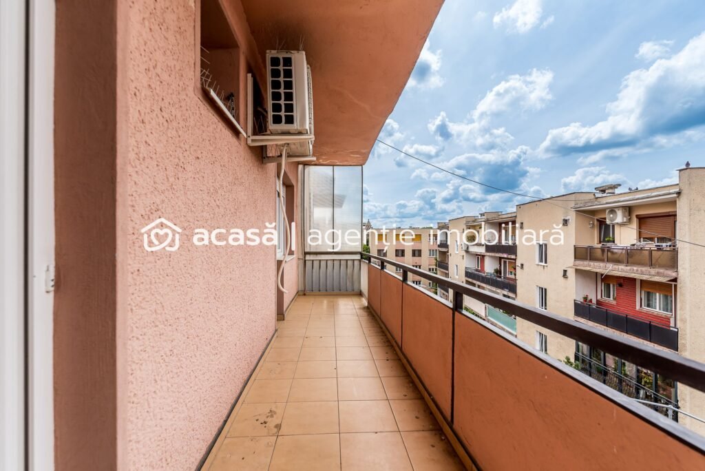 De vânzare Apartament ultrafinisat la cheie cu 2 camere decomandat Piata Mica în zona Ultracentral 2 camere 1 dormitor Arad 1