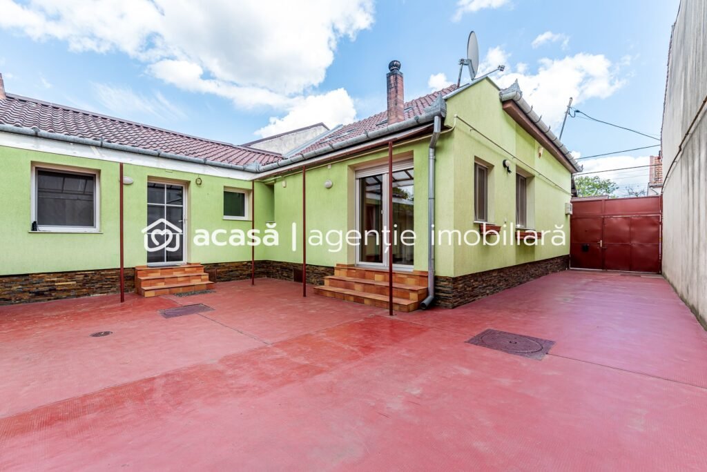 De vânzare Casa 5 camere - Cartierul Functionarilor - Teren 421 mp - COMISION 0 în zona Functionarilor 5 camere 3 dormitoare Arad 1