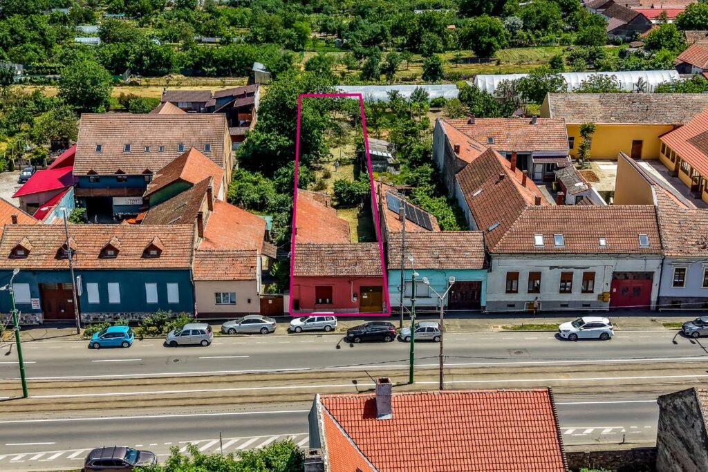 De vânzare Casă solidă din cărămidă cu potențial EXCEPȚIONAL pe Calea Timișorii în zona Aradul Nou 3 camere 2 dormitoare Arad 1