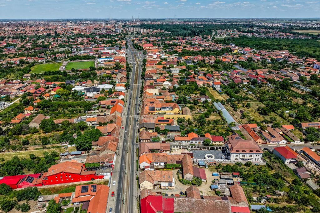 De vânzare Casă solidă din cărămidă cu potențial EXCEPȚIONAL pe Calea Timișorii în zona Aradul Nou 3 camere 2 dormitoare Arad 1