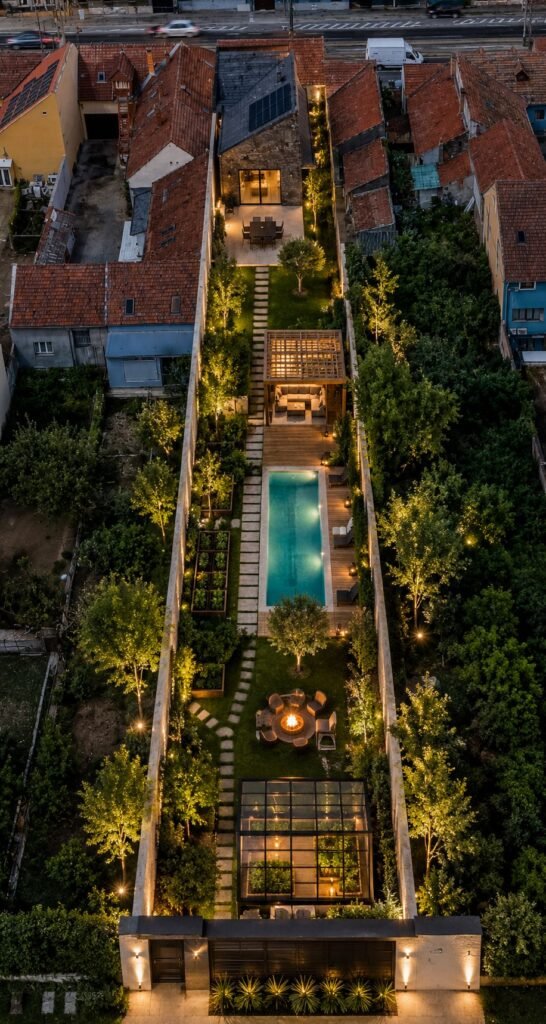 De vânzare Casă solidă din cărămidă cu potențial EXCEPȚIONAL pe Calea Timișorii în zona Aradul Nou 3 camere 2 dormitoare Arad 1