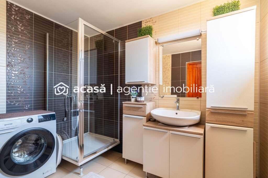 De vânzare Casă spațioasă cu teren generos în Felnac – la 18 km de Arad în zona Arad 5 camere 3 dormitoare Arad 1