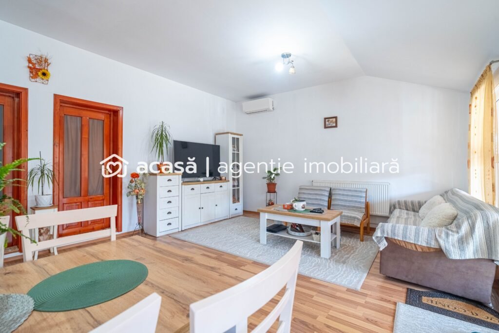 De vânzare Casă spațioasă cu teren generos în Felnac – la 18 km de Arad în zona Arad 5 camere 3 dormitoare Arad 1