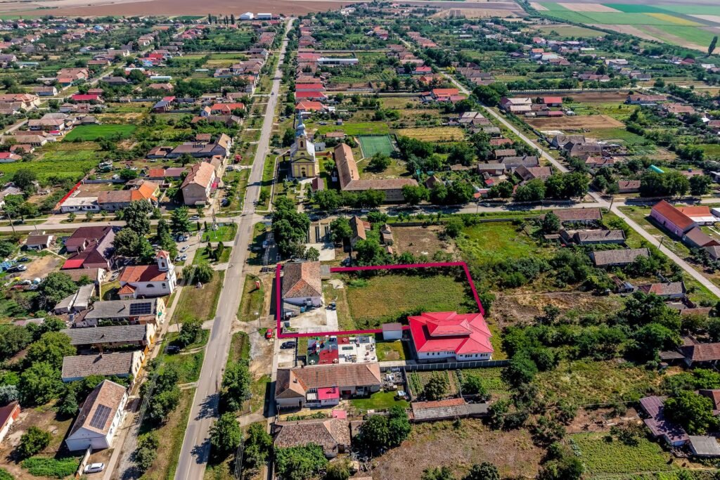 Oportunitate investiție – Spațiu comercial închiriat – Secusigiu De vânzare Oportunitate investiție – Spațiu comercial închiriat – Secusigiu în zona Arad 3 camere Arad 1
