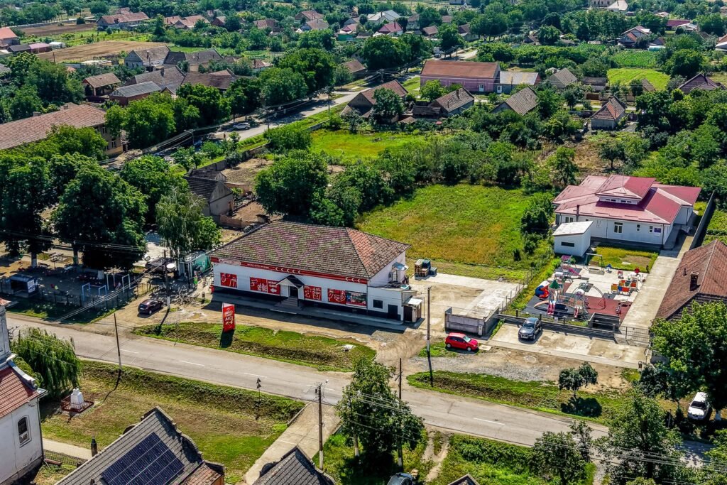 Oportunitate investiție – Spațiu comercial închiriat – Secusigiu De vânzare Oportunitate investiție – Spațiu comercial închiriat – Secusigiu în zona Arad 3 camere Arad 1