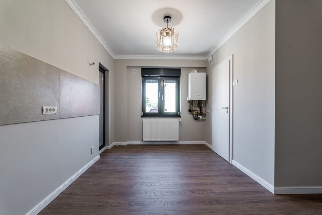 De vânzare Rezervat Apartament ultracentral cu 4 camere renovat recent Comision 0 în zona Central 4 camere 3 dormitoare Arad 1