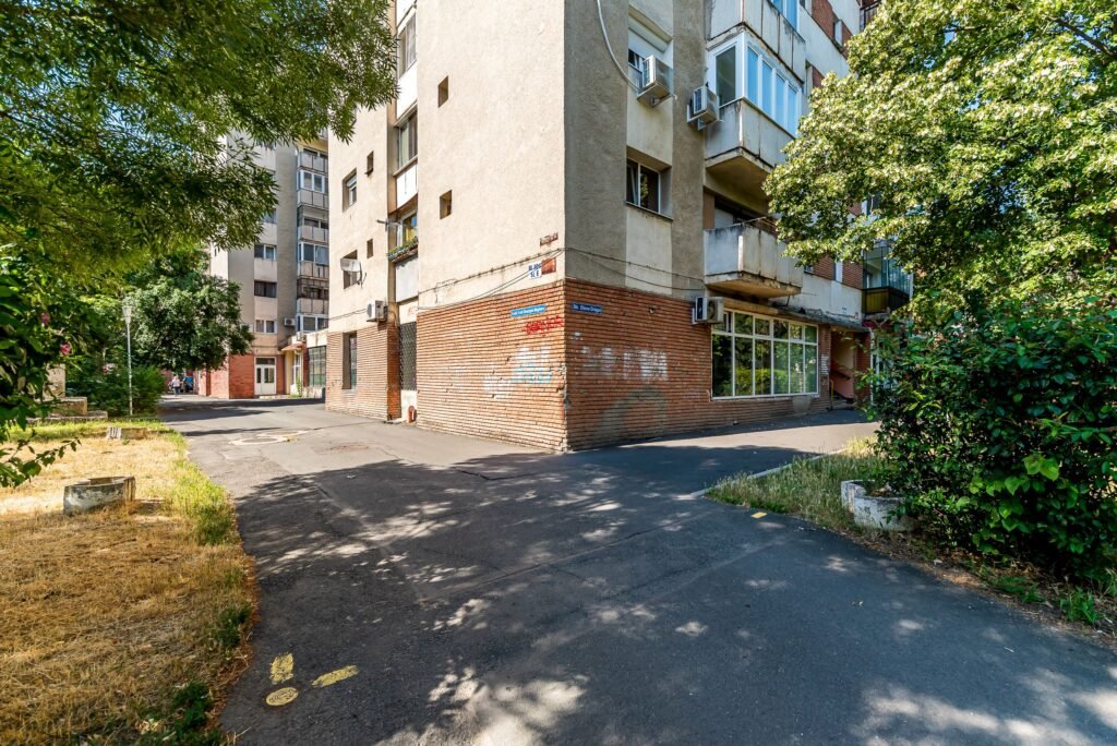 Spațiu comercial 435 mp în Micălaca – Strada General Gheorghe Magheru De vânzare Spațiu comercial 435 mp în Micălaca – Strada General Gheorghe Magheru în zona Micalaca Arad 1