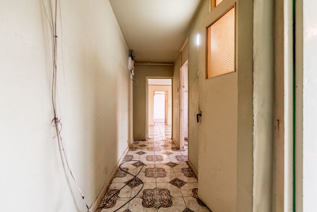 Apartament 3 camere în Vlaicu (zona Agora Mall) – etaj 2/4 De vânzare Apartament 3 camere în Vlaicu (zona Agora Mall) – etaj 2/4 în zona Aurel Vlaicu 3 camere 2 dormitoare Arad 1