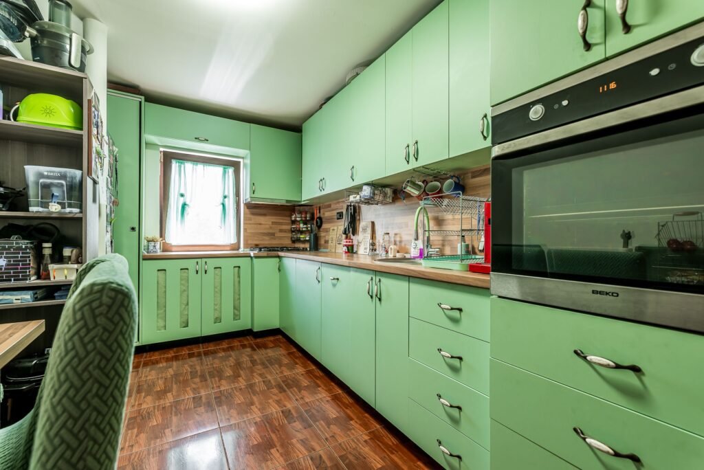 Apartament 4 camere – Micalaca, Arad – Etaj 2 De vânzare Apartament 4 camere – Micalaca, Arad – Etaj 2 în zona Micalaca 4 camere 3 dormitoare Arad 1
