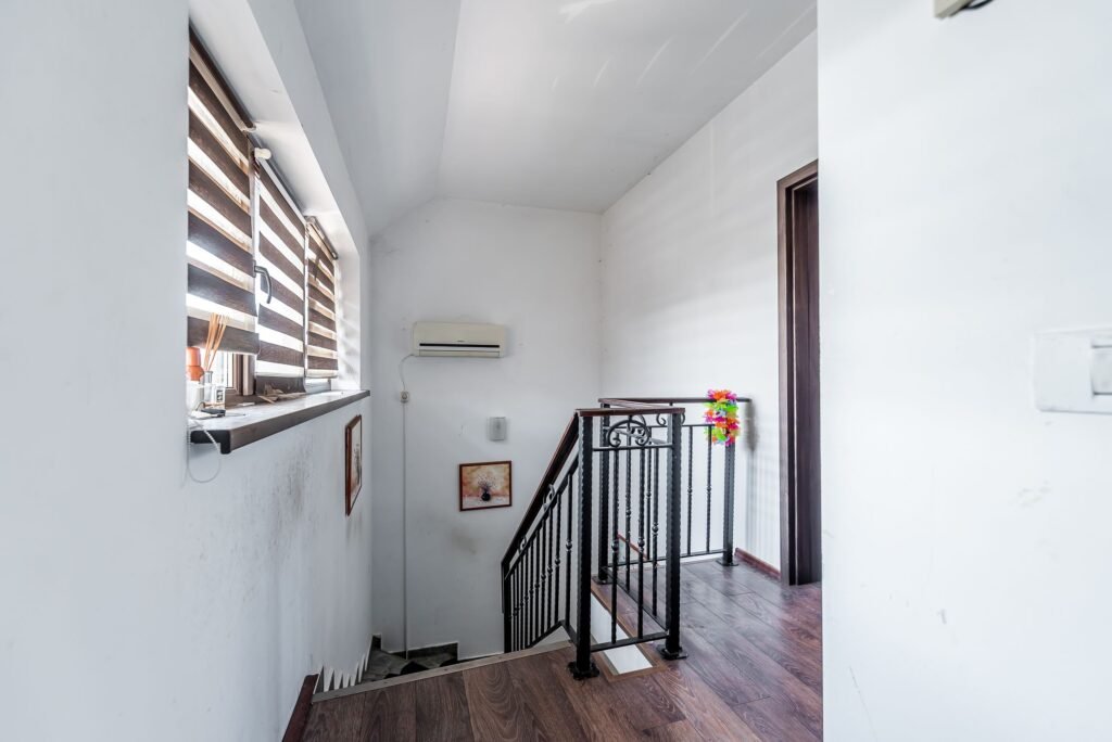 De vânzare Casa 96mp utili Via Carmina-zona linistita în zona Arad 3 camere 2 dormitoare Arad 1