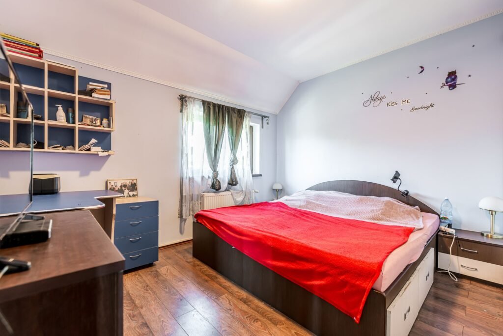 De vânzare Casa 96mp utili Via Carmina-zona linistita în zona Arad 3 camere 2 dormitoare Arad 1