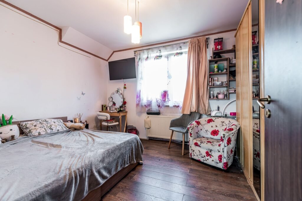 De vânzare Casa 96mp utili Via Carmina-zona linistita în zona Arad 3 camere 2 dormitoare Arad 1