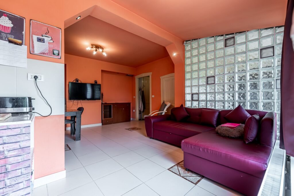 Casa Solida cu Mansarda in Zona Excelenta Parneava De vânzare Casa Solida cu Mansarda in Zona Excelenta Parneava în zona Parneava 4 camere 3 dormitoare Arad 1
