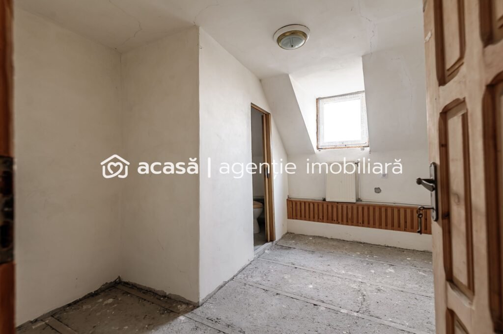 De închiriat Clădire potrivită pentru proiecte educaționale sau de îngrijire în zona Arad 11 camere Arad 1