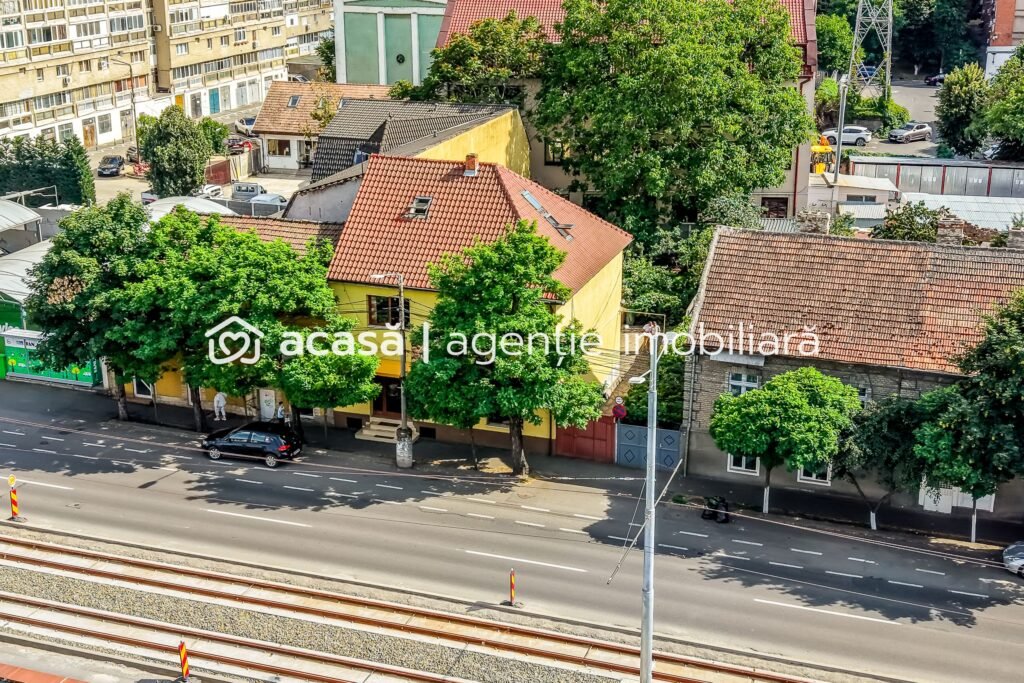 Imobil versatil D+P+E+M | Arteră principală Arad | Curte cu acces auto De vânzare Imobil versatil D+P+E+M | Arteră principală Arad | Curte cu acces auto în zona Polivalenta 10 camere 3 dormitoare Arad 1