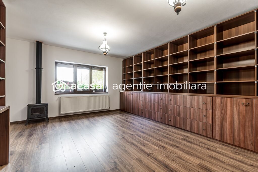 De vânzare Vilă superbă la sol de vânzare in Zadareni Comision 0 în zona Arad 5 camere 3 dormitoare Arad 1