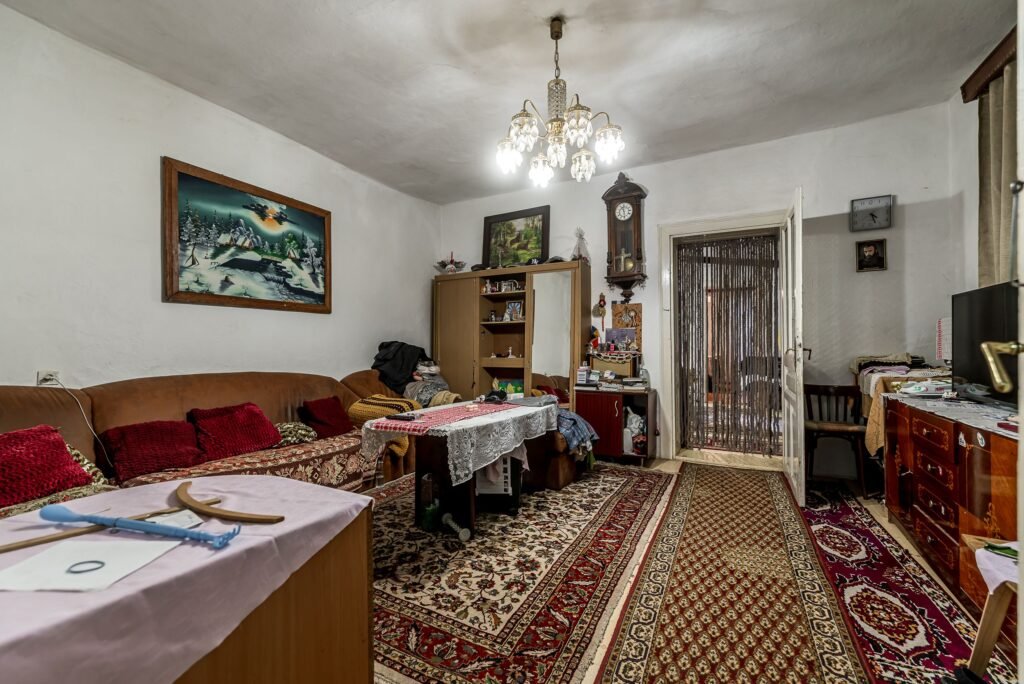 🏡 Casă nemțească autentică în Frumușeni – Fântânele, la 20 km de Arad De vânzare 🏡 Casă nemțească autentică în Frumușeni – Fântânele, la 20 km de Arad în zona Arad 3 camere 2 dormitoare Arad 1